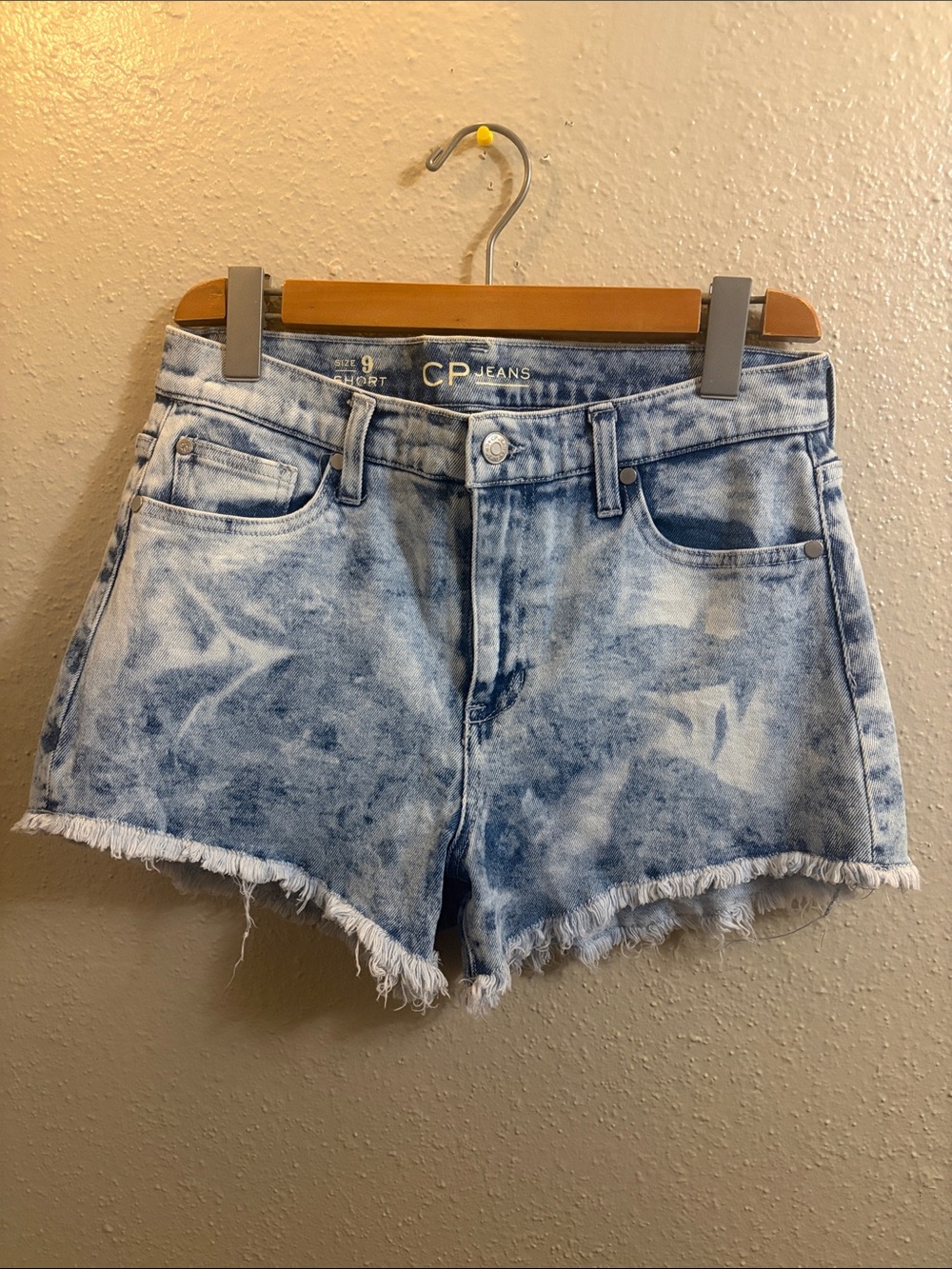 High-Rise Acid Wash Denim Shorts - Light Blue